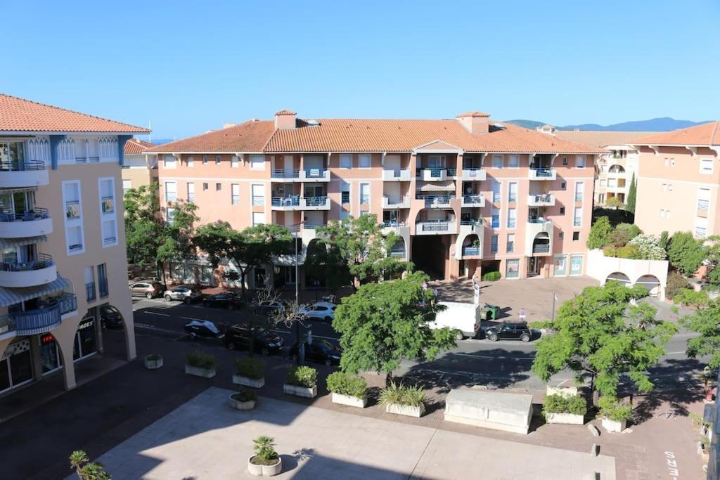 Port-Frejus, Le Paladien, Appartement 2 Pieces Climatise, Terrasse & Parking Buitenkant foto