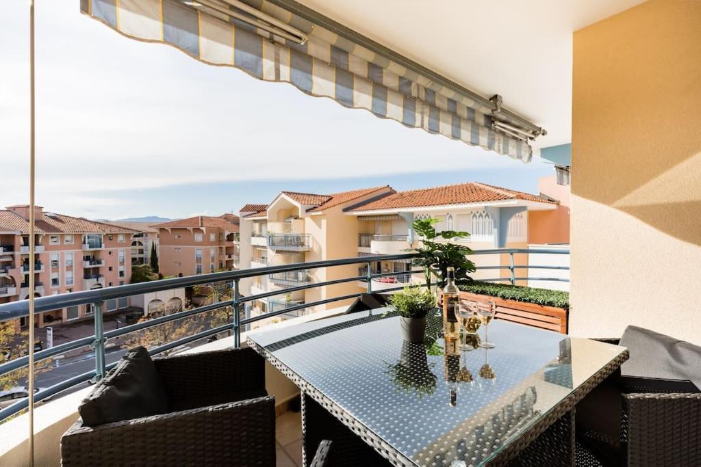 Port-Frejus, Le Paladien, Appartement 2 Pieces Climatise, Terrasse & Parking Buitenkant foto